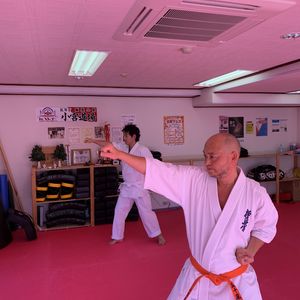 社会人の朝活に午前中クラスで運動不足解消できる小宮道場へ！