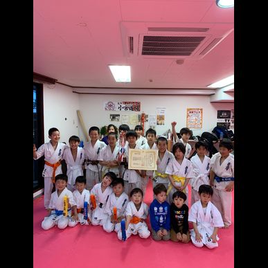 子供の成長を空手道でサポートする小宮道場に一度見学に来てみませんか？